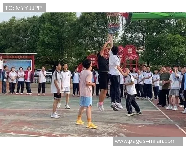 伦纳德称赞巴图姆如粘合剂般重要积极防守展现活力与团队精神